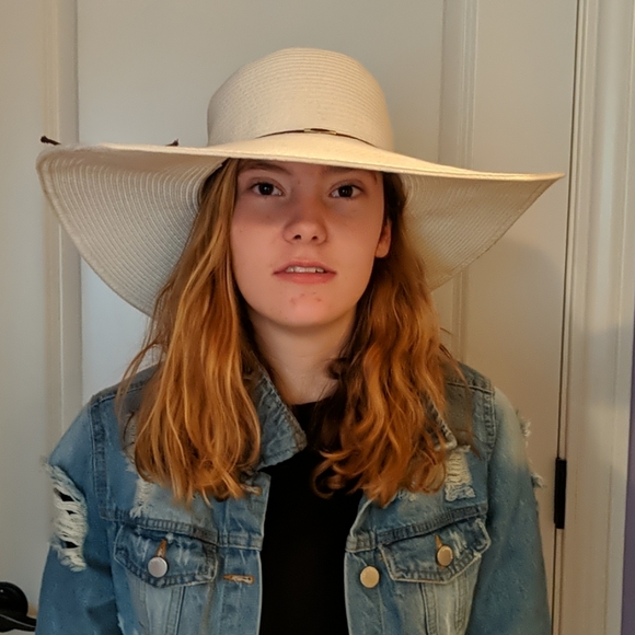 Hat - Picture 2 of 2